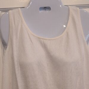 Classic Sleeveless Scoop Neck Tank Top - Cream